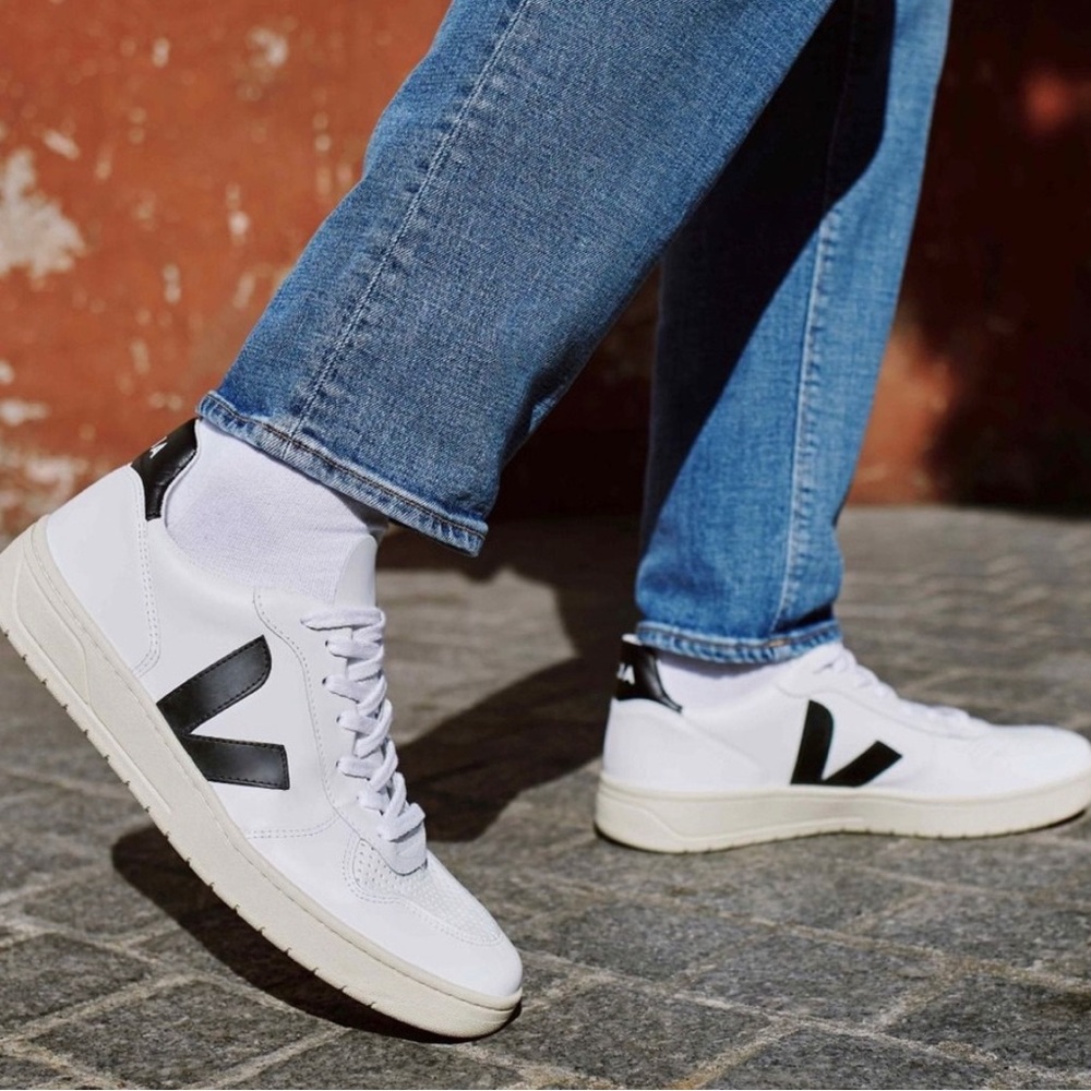 Veja V-10 sneakers